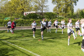 Bild 13 - wBJ SV Henstedt Ulzburg - FSG Oldendorf Itzehoe : Ergebnis: 6:3